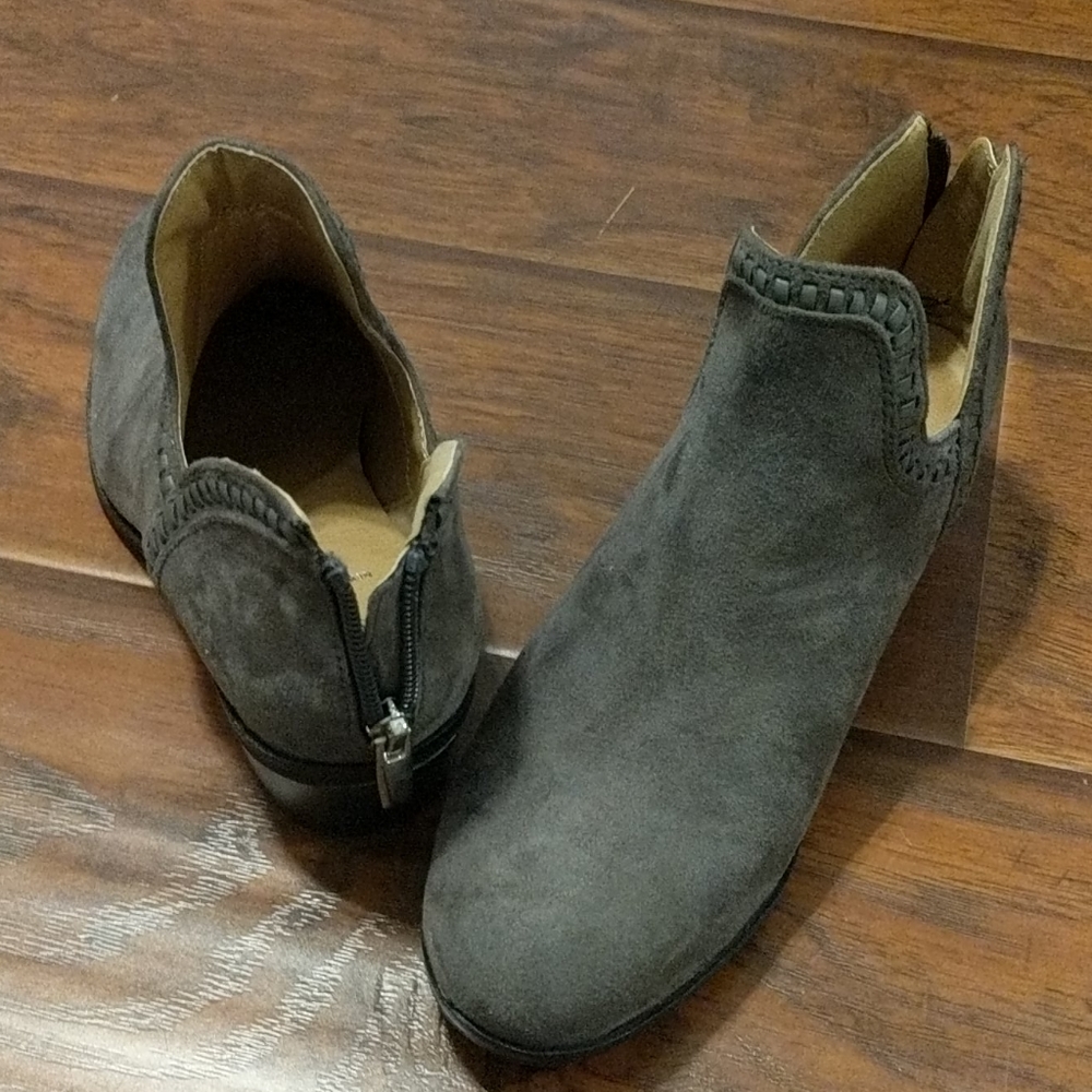 Dark gray booties.